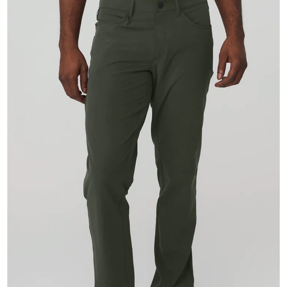 Alo Yoga men Day N Nite pant dark cactus new without the never worn size 34R